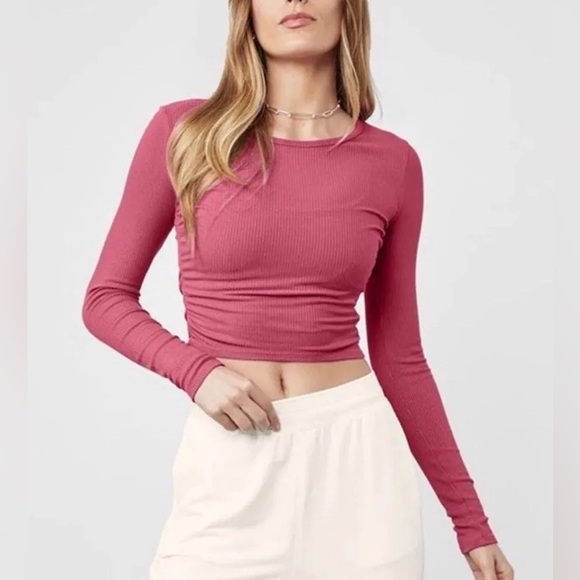 Alo Yoga Gather Long Sleeve Top – Raspberry Sorbet – Size Small – Color Sold Out - Picture 2 of 12